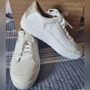 NIB Dr. Scholls Time Off Sneakers